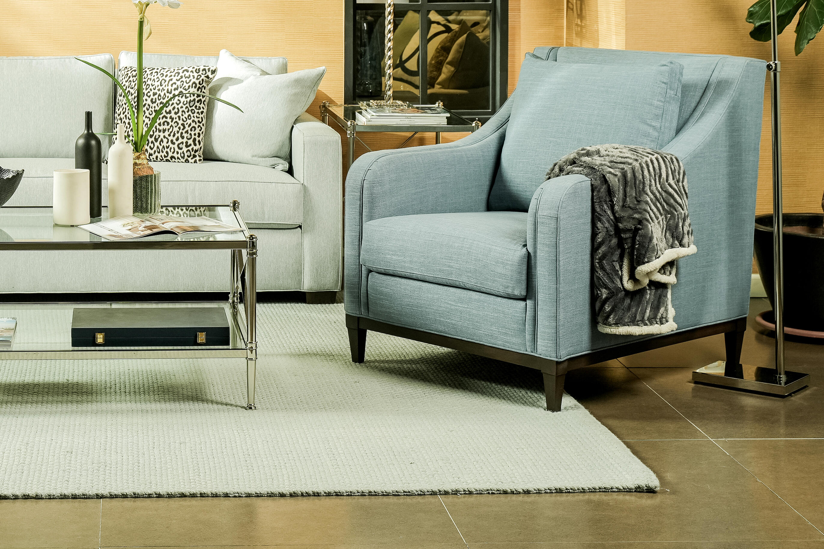AREA RUG